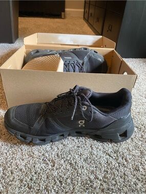 On Clouds Black Running Women's Shoes, US 9.5